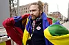 Nestleder i Norske Samers Riksforbund Niillas Beaska har store forventninger til statsministerens besøk i Sametinget i Karasjok torsdag. Her deltar han på Fosen-aksjonene i Oslo. Foto: Terje Bendiksby/NTB