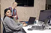Bikefinder: – Det er viktig å rekruttere bredt for å finne de gode talentene, sier Birgitte Sunde, daglig leder i Bikefinder, sammen med programmerer Shanmuga Priya som er på tre måneders arbeidstrening via Nav. Foto: Alf Bergin