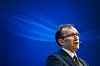 Utenriksminister Espen Barth Eide (Ap) sier verden har blitt litt farligere etter Irans angrep mot Israel.