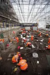 Ingen ny «Stink»Unik historie: Rundt 40 arkeologer jobber med å grave ut skjelettene fra den gamle gravplassen ved Liverpool Street Station.