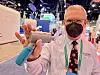 Personlig virusvarsler: VIraWarn har også denne personlige virusvarsleren til godkjenning hos FDA. Sett masken munnen, pust og du vil i løpet av få sekunder få svar på om du har covid i luftveiene.