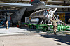 Et modulært brannslukkingssystem (MAFFS – Modular Airborne Fire Fighting System) lastes om bord et amerikansk C-130H Hercules-fly den 11. januar 2025 av USAF-reservens 302nd Airlift Wing ved Peterson Space Force Base i Colorado, USA. Foto: Tech. Sgt. Justin Norton/USAF