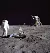 LUKTET BÅL: Armstrong gikk på månen sammen med Buzz Aldrin (bildet). - Vi kjente ingen lukter på månen, men når vi kom inn i romfartøyet igjen og fikk av oss hjelmene så luktet vi som et vått bål, forteller Armstrong.