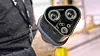 Flyet skal lades med samme standard som trailere, en MCS (Megawatt Charging System). Flyet skal kunne lades på maks 30 minutter. Ved langtidslading brukes CCS-kontakt, som sliter mindre på batteriene. Foto: Sverre Chr. Jarild