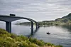 Modell av den største brua i Atløysambandet i Askvoll i Vestland.