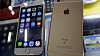 To falske Iphone 6s med Android som operativsystem vises frem i et monter i Shenzhen i Kina.