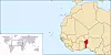Benin ligger mellom Togo og Nigeria ved den afrikanske vestkysten. Republikken har nesten 8,5 millioner innbyggere, hvorav en tredjedel lever under den internasjonale fattigdomsgrensen ($1,25 per dag).