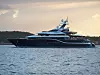 Motoryachten Solangde er 85,1 meter lang og bygget av Lürssen i 2013 for et amerikansk charterselskap. Lürssen har hovedkontor i Vegesack, mellom Bremerhaven og Bremen.