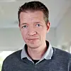Claus Løvschall er seniorprosjektleder ved forsknings- og konsulenthuset DEFACTUM hos Region Midtjylland, og er forfatter av et litteraturstudium av bruken av 3D-utskrifter i helsevesenet. Foto: Region Midtjylland