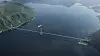 Hengebru i to spenn i korridor 1 over Sulafjorden med sentralt tårn på gravity-based structure Foto: Dissing+Weitling/AMC
