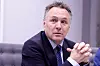 Forsvarsminister Tore O. Sandvik sier til NTB at Norge vil fortsette å prioritere støtte til luftvern. Foto: Javad Parsa/NTB