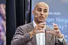 Mahmoud Farahmand (H) mener ansvaret for dronedeteksjon ikke kan overlates til Avinor alene.