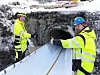 Strømpeforingen trekkes gjennom den gamle ledningen med vinsj.