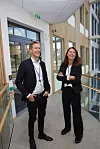Vigleik Takle og Hege Skryseth i Kongsberg Digital lanserer digitialtjensten Vessel Insight på Nor-Shipping tirsdag 4. juni. Foto: Tore Stensvold