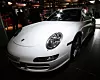 En carrerahvit Porsche 911 gjør aldri skam på noen bilutstilling.