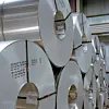 Slanker seg: Bilindustrien etterspør mer og mer valset aluminium for å gjøre bilene lettere. Foto: Hydro
