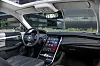 Infotainmentsystemet er bygget rundt en stor trykkskjerm. Foto: Norwegian Mobility