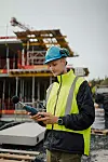 Karl Henrik Ejdfors og Norsonic leverer måleutstyr blant annet på byggeplasser og i havner. Foto: Norsonic
