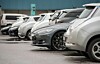 Andelen biler med kun forbrenningsmotor er nå på nivå med biler med hel eller delvis elektrisk fremdrift, ifølge tall fra OFV.