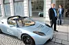 Bellona og Frederic Hauges Tesla Roadster Sport