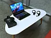 Enkelt oppsett av simulator: Gaming-PC med programvare, VR-briller og håndenheter.