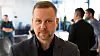 Fredrik Camén forteller at de hjelper virksomheter med å prioritere tiltakene som faktisk gir gevinst. Foto: TUM Studio