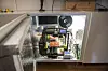 Denne 3D-printeren bruker Solheim til å skrive ut figurer, oppbevaringsbokser og andre ting han trenger i hjemmet. Foto: Mathias Klingenberg