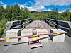 Skubbergsenga trebru over riksvei 2 har vært stengt helt siden kollapsen på Tretten i 2022. Nå skal den rives.