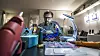 Eirik Solheim er mer en gjennomsnittlig interessert i elektronikk. Stua er hans arbeidsplass for kreativ utfoldelse med elektroniske komponenter.