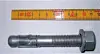 FOR LITEN: Bildet viser montert bolt M16x5/110. Denne bolten har lavere kapasitet enn M20-bolter, som egentlig skulle ha vært brukt. Montasjen er i tillegg utført med en settedybde som varierer fra 50 til 95 mm, noe som er for kort ifølge monteringsanvisningene for boltene. 100 mm er tabellverdien for montert bolt.