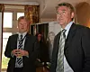 SAMMEN OFFENTLIG: Terje Mjøs og Olav Folkestad under pressekonferansen som nå pågår i Tønsberg.