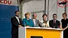 Det var 15. september 2013 at en drone krasjlandet på scenen foran Angela Merkel (nummer to fra venstre) og hennes partifeller fra CDU under et valgkampmøte i Dresden.