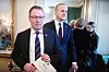 Statsminister Jonas Gahr Støre (Ap) vil sikre rekordbevilgninger til Forsvaret i den nye langtidsplanen. Her sammen med forsvarsminister Bjørn Arild Gram (Sp).