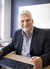 – Vi mener det er viktig med en ordning som gjør at det lønner seg å drive med karbonfjerning, sier Nils A. Røkke i Sintef. Foto: Thor Nielsen