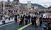 Offisiell åpning av Nordhordlandsbrua i 1994, kong Harald sammen med bl a daværende vegdirektør Olav Søfteland.
