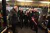 Ruter-sjef Bernt Reitan Jenssen (f.v), Norgesbuss-sjef Atle Rønning, byråd Lan Marie Berg, Unibuss-sjef Øystein Svendsen og markedssjef Sjur Brenden i Nobina. Foto: Øystein Dahl Johansen/Ruter