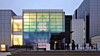 Pressekonferansen holdes fra Yerba Buena Center i San Francisco. Her er eksteriøret prydet med Apples logo i forkant av arrangementet.