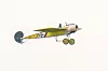 Snart kom det andre flymodeller som var enklere og bedre å manøvrere. Men med sin bevæpning var Fokker modell E.1 verdens første fly som var laget for å være jagerfly. Og det var skremmende effektivt mot slutten av 1915. Her en replika av Fokker E.III i luften under et flystevne i USA i 2009. Foto: Wikimedia Commons/CC-BY-2.0