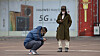 Konspirasjonsteorier i sosiale medier, og i Norge, vil ha det til at 5G-nettet på en eller annen måte har skyld i koronapandemien. Det er tøv, sier ekspertene.