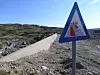 UFARLIG: Ingen fare for å bli ført med strømmen og kastet ut over demningskanten på Rosskreppfjorden. Vannmagasinet tilhører Kvina-vassdraget og ligger ved maks fyllingsgrad på 929 meter over havet, på grensa mellom Aust- og Vest-Agder.