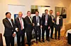 Sahara Forest Project har inngått avtale om å se på muligheten for å bygge i Australia. Fra venstre: Vinod Patel i Yara Pilbara Fertilisers; borgermester Peter Long i Karratha; minister for regional utvikling i Vest-Australia, Terry Redman; visepresident Kjetil Stake i Sahara Forest Project; teknologidirektør Pierre Herben i Yara; fabrikksjef Rob Stevens i Yara Pilbara; administrerende direktør Terry Hill i Pilbara Development Commission. Foto: Sahara Forest Project