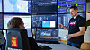 Are Rognskog (t.v.) er kaptein på det autonome skipet ASKO 1, MS Marit, og Kim Wetting er kaptein på ASKO 2, MS Therese. Her er de i Remote Operations Centre (ROC) i Horten. På skjermene er all teknisk informasjon om Yara Birkeland tilgjengelig i sanntid.. Asko-skipene skal også opp på skjermene i løpet av høsten.