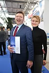 Janusz Gajowiecki (t.v) og Kamila Tarnacka i den polske vindkraftforeningen kan smile bredt over landets store havvind-ambisjoner. Foto: