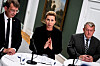 Danmarks utenriksminister Lars Løkke Rasmussen, til høyre, bekrefter på Facebook at avtalen om Grønland skal underskrives neste uke. Det er statsminister Mette Frederiksen (i midten) skal skrive under for Danmark.
