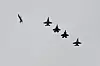 De to første, finske F-35A-flyene som ankom Finland, fikk eskorte av finske F/A-18-fly før landingen. Foto: Ilmavoimat