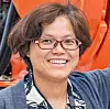 Eksisterende modeller gir kun informasjon om det som er synlig fra utsiden, ikke om hvilke materialer som befinner seg bakenfor, forklarer Lizhen Huang. Foto: NTNU