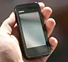 Nokia 5530 var en av de tidlige trykkskjermmobilene fra Nokia etter iPhones ankomst. Den ble ingen suksess. Foto: Marius Valle