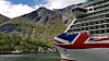 P&O-skipet Britannia i Flåm. Stortinget vil forby slike skip å seile inn verdensarvfjordene fra 2026.