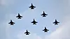 Åtte F-16 i formasjon over Oslo før jul i 2011.