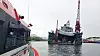 Kystvaktskipet KV Barentshav, som ligger i dokk hos Vegsund Slip på Eidsnes i Ålesund, har fått kraftig slagside og mannskapet er evakuert.